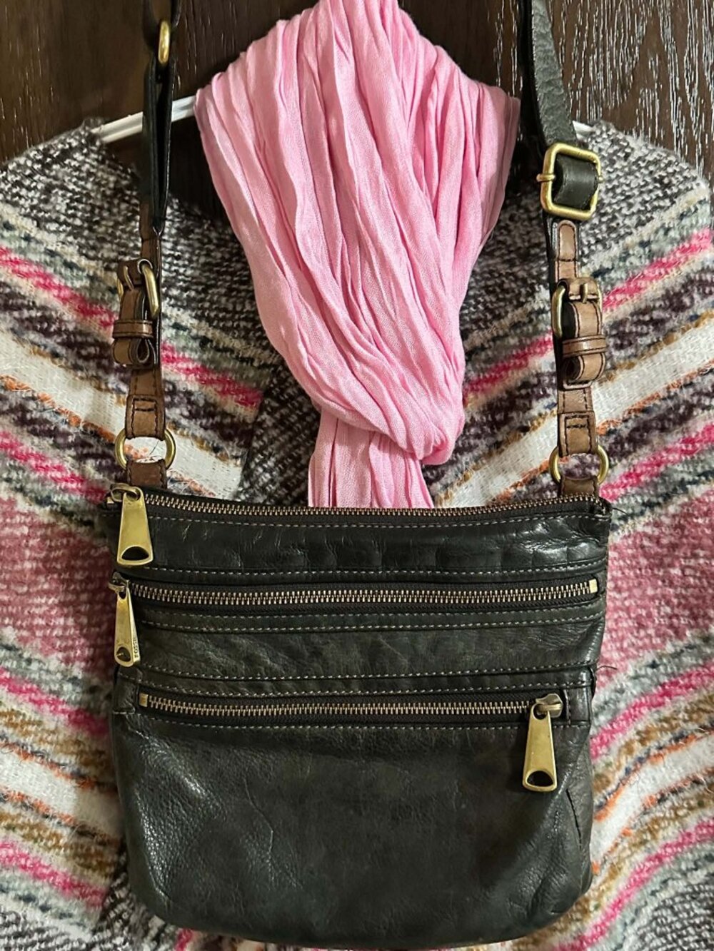 Authentic Vintage Fossil Explorer Cross-Body Leather Bag - EUC